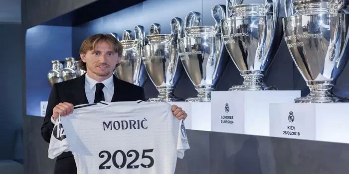 Luka Modric - Rekor 27 Trofi Terbanyak Bersama Tim Real Madrid